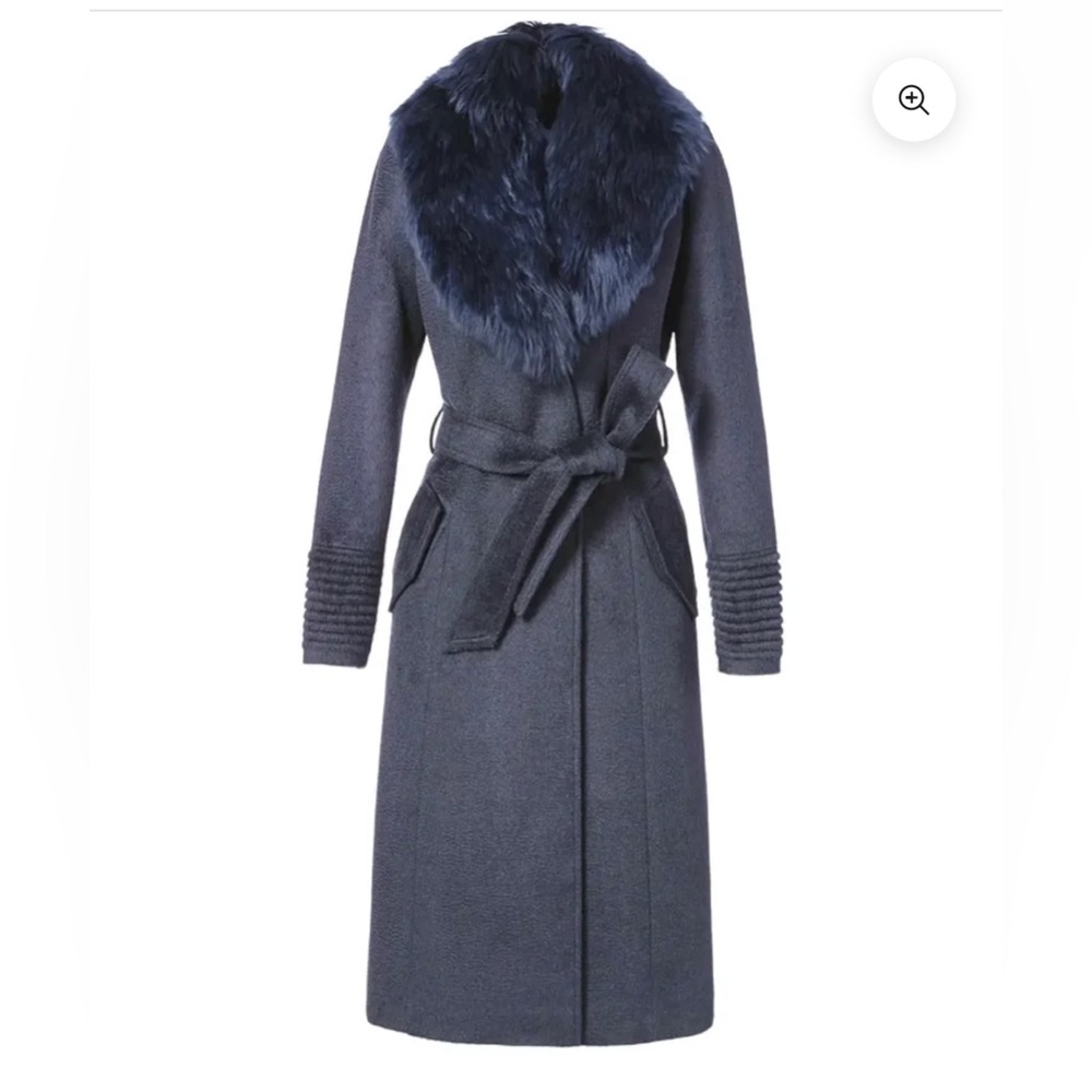 Sentler Elegant Navy Long Coat with Faux Fur Collar